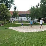 Theater- Und Koenigsleitn Gmbh Szálloda 3*