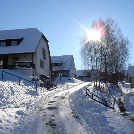 Theater- Und Koenigsleitn Gmbh