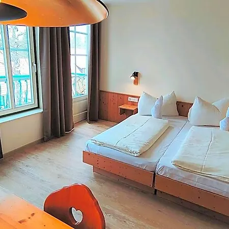 Theater- Und Koenigsleitn Gmbh Hotel