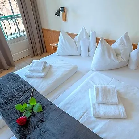 Theater- Und Koenigsleitn Gmbh Hotel 3*