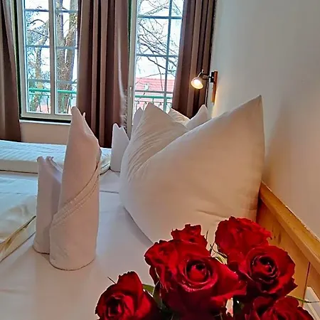 Theater- Und Koenigsleitn Gmbh Hotel 3*