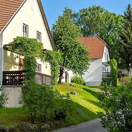Theater- Und Koenigsleitn Gmbh 3*