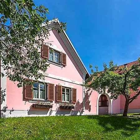 Hotel Theater- Und Koenigsleitn Gmbh 3*