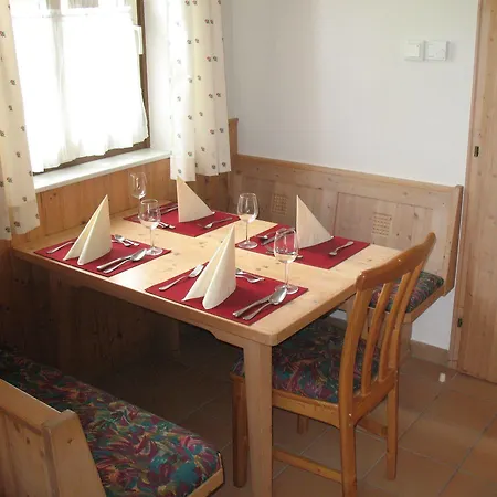 Theater- Und Koenigsleitn Gmbh Litschau