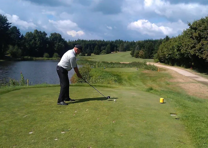 酒店 Theater- Und Koenigsleitn Gmbh