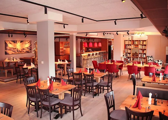 Theater- Und Koenigsleitn Gmbh 利乔