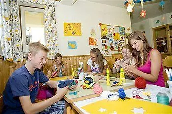 Theater- Und Koenigsleitn Gmbh Litschau