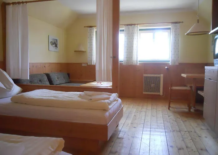 Hotel Theater- Und Koenigsleitn Gmbh 3*