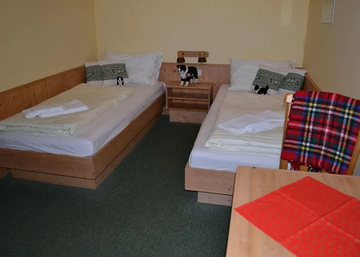 Theater- Und Koenigsleitn Gmbh Hotel