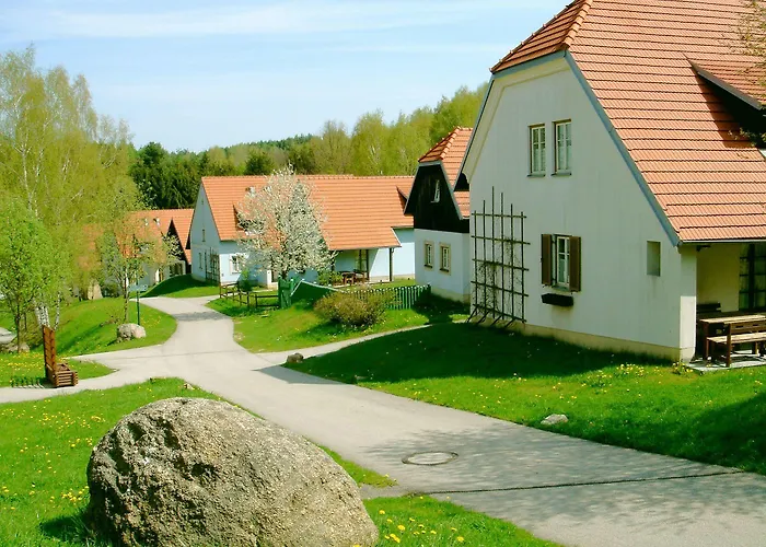 Theater- Und Koenigsleitn Gmbh 3*